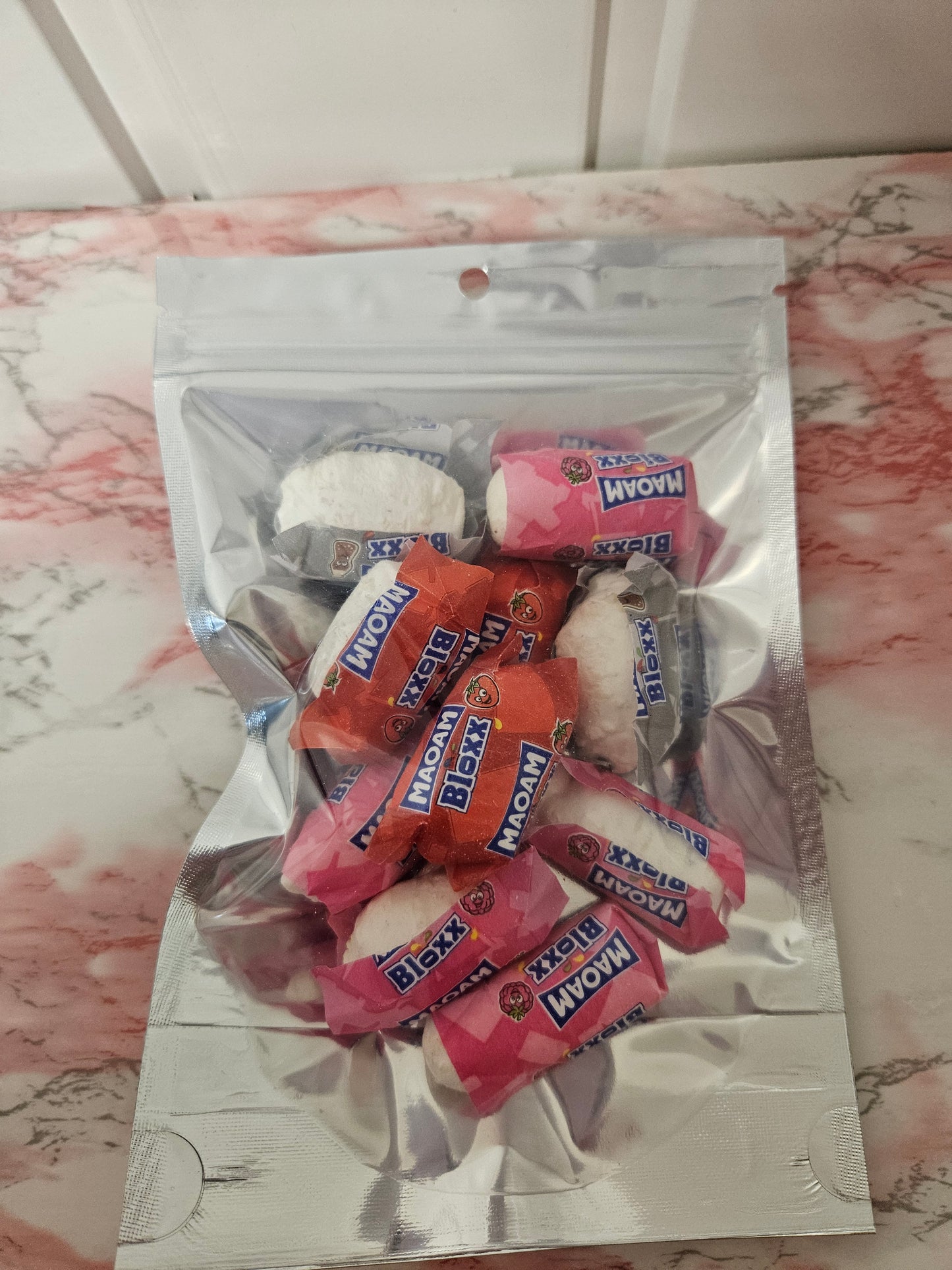 Freeze dried maoam bloxx